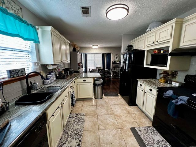 12606 Goldleaf Drive, Little Rock, AR 72210