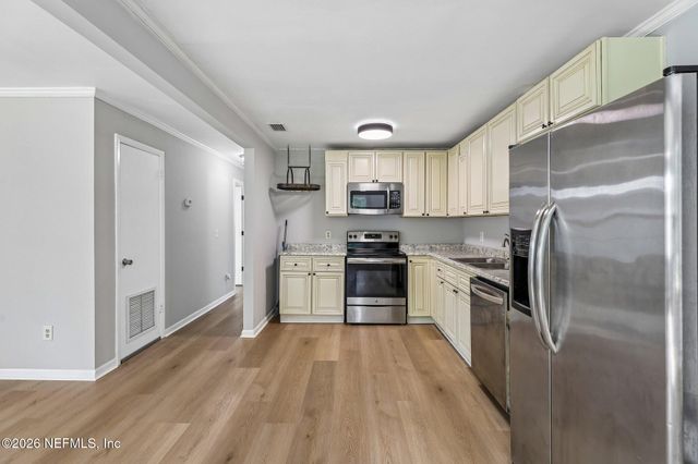 1102 WALNUT Street, Green Cove Springs, FL 32043