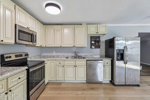 1102 WALNUT Street, Green Cove Springs, FL 32043