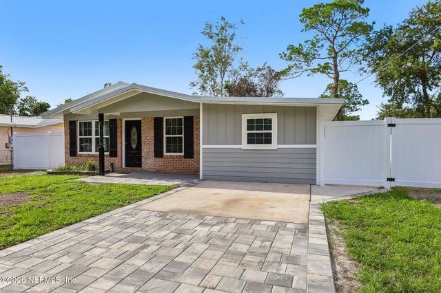 1102 WALNUT Street, Green Cove Springs, FL 32043