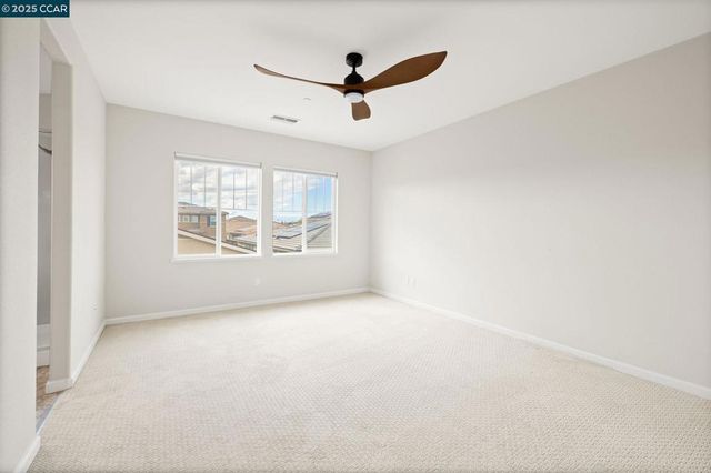 529 Vanek Dr, Oakley, CA 94561