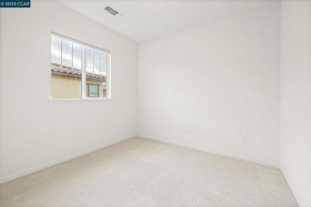 529 Vanek Dr, Oakley, CA 94561