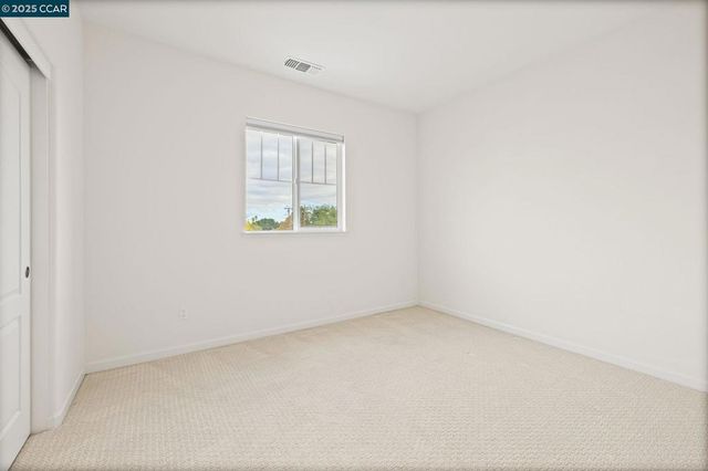 529 Vanek Dr, Oakley, CA 94561