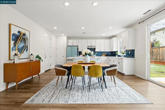 529 Vanek Dr, Oakley, CA 94561