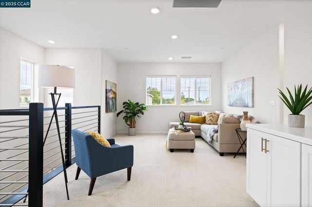 529 Vanek Dr, Oakley, CA 94561