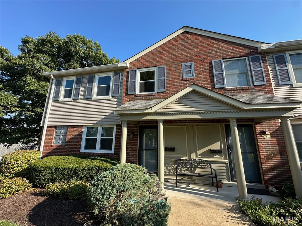 1706 Blue Jay Cove, Brentwood, MO 63144