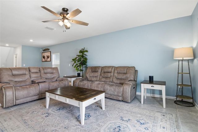 2707 RUNNERS CIRCLE, Clermont, FL 34714