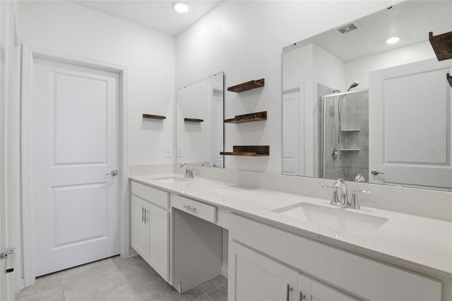 2707 RUNNERS CIRCLE, Clermont, FL 34714