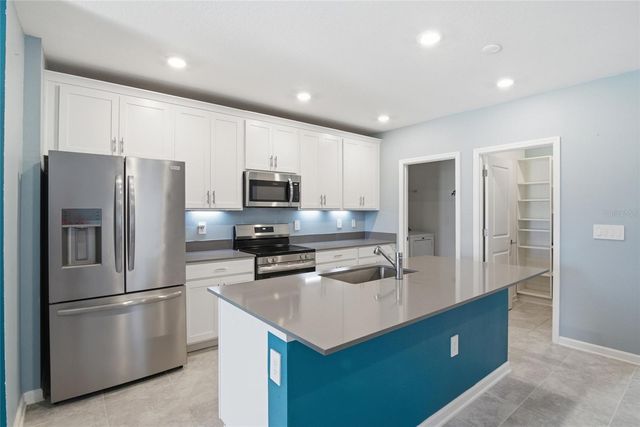 2707 RUNNERS CIRCLE, Clermont, FL 34714