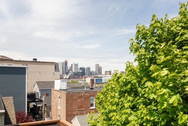 340 W 3rd St 3, Boston, MA 02127