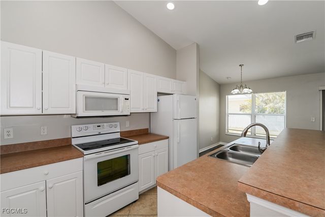 2428 NE 1st AVE, Cape Coral, FL 33909