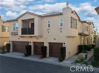 19554 Laroda Lane, Saugus, CA 91350