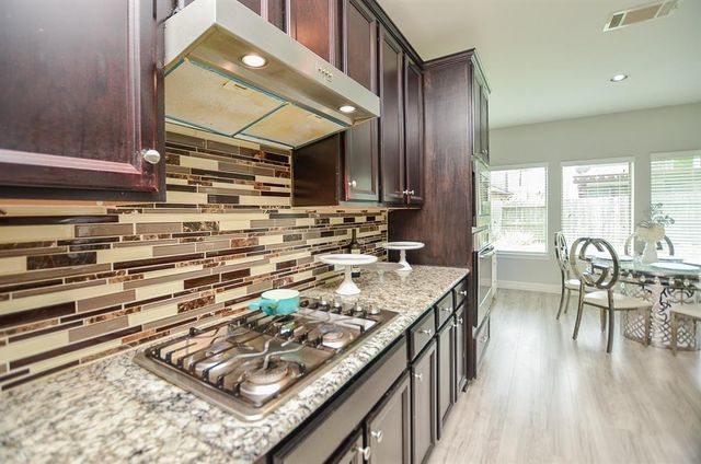 6638 Miller Shadow Lane, Sugar Land, TX 77479