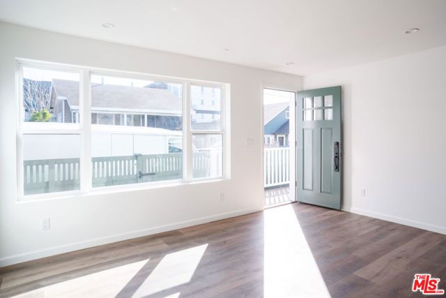 401 Firman Street, Los Angeles, CA 90026