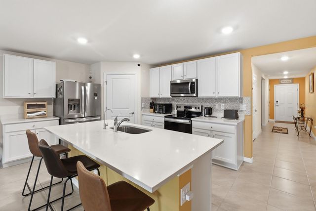 11446 SE 72ND AVENUE, Belleview, FL 34420