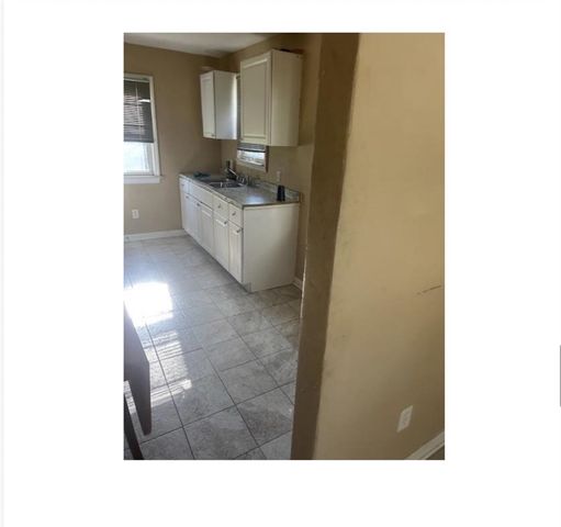 19946 Strasburg Street, Detroit, MI 48205