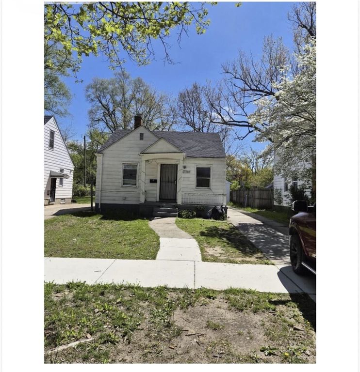 19946 Strasburg Street, Detroit, MI 48205