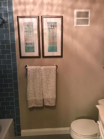 91 Richmond Boulevard 1B, Ronkonkoma, NY 11779