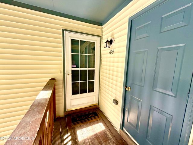 100 Puffin Glade, Bayville, NJ 08721