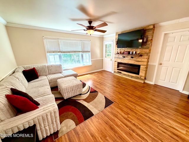 100 Puffin Glade, Bayville, NJ 08721