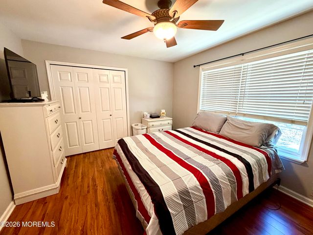 100 Puffin Glade, Bayville, NJ 08721