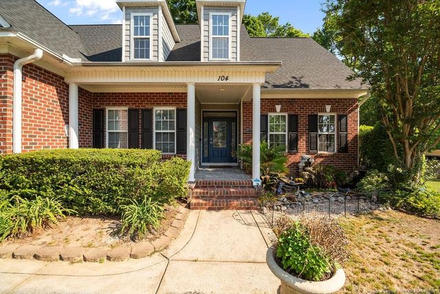 104 Hurdle Lane, Raeford, NC 28376