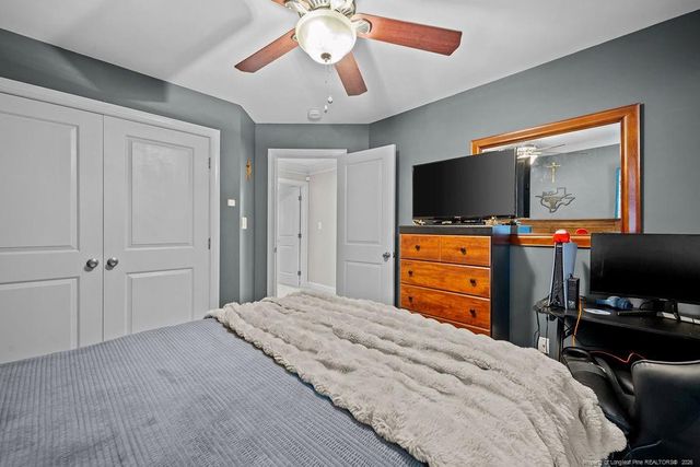 104 Hurdle Lane, Raeford, NC 28376