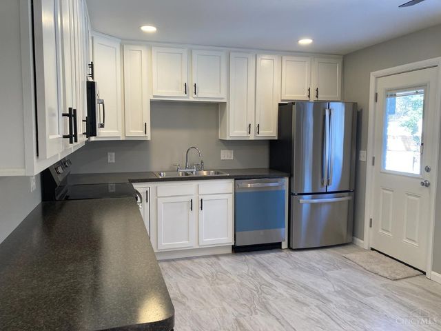 410 Morrvue Drive, Delhi Twp, OH 45238