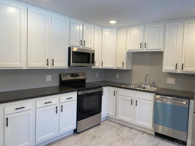 410 Morrvue Drive, Delhi Twp, OH 45238