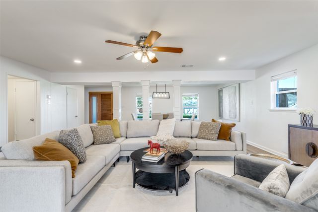 739 Vinecrest Lane, Richardson, TX 75080