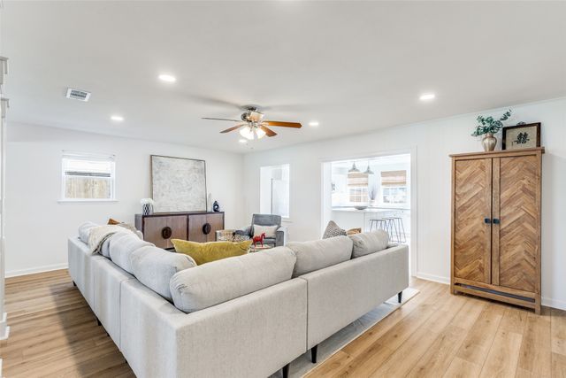 739 Vinecrest Lane, Richardson, TX 75080