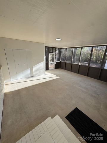 3334 Sudbury Road, Charlotte, NC 28205