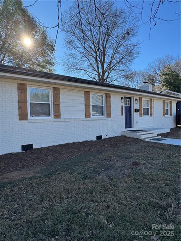 3334 Sudbury Road, Charlotte, NC 28205