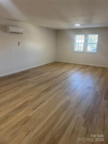 3334 Sudbury Road, Charlotte, NC 28205