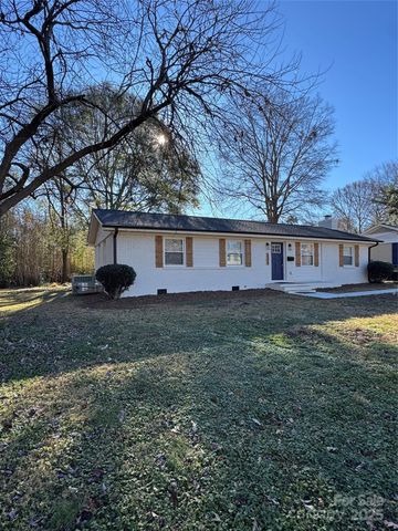 3334 Sudbury Road, Charlotte, NC 28205