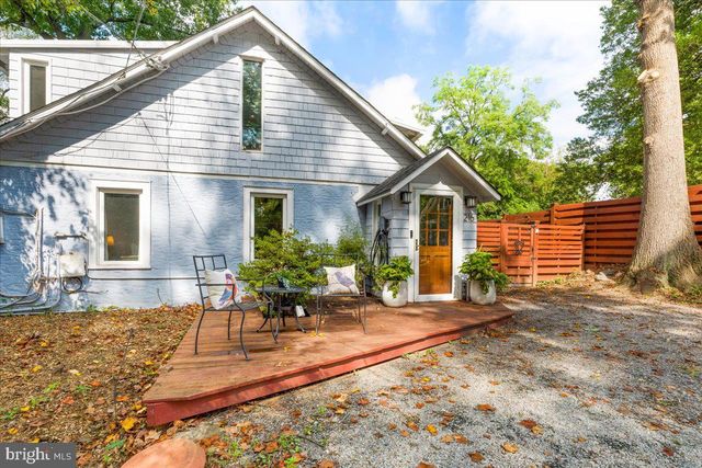 216 DOMER AVE, Takoma Park, MD 20912