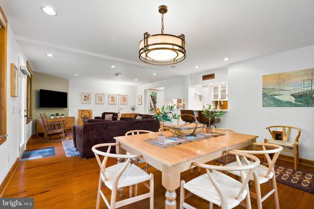 216 DOMER AVE, Takoma Park, MD 20912
