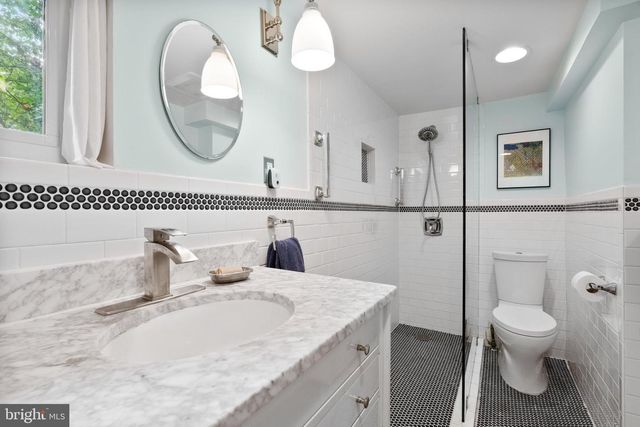 216 DOMER AVE, Takoma Park, MD 20912