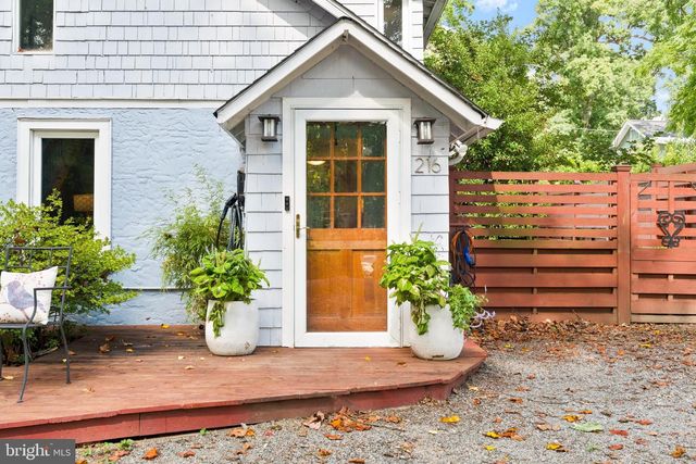 216 DOMER AVE, Takoma Park, MD 20912