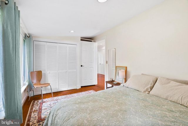216 DOMER AVE, Takoma Park, MD 20912