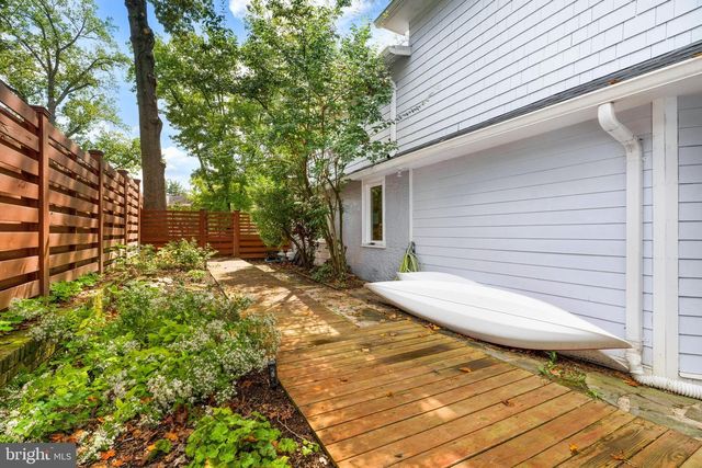 216 DOMER AVE, Takoma Park, MD 20912
