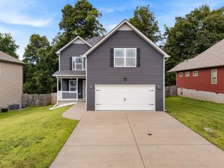 1792 Rains Rd, Clarksville, TN 37042