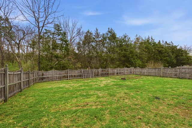 1284 Blairfield Dr, Antioch, TN 37013