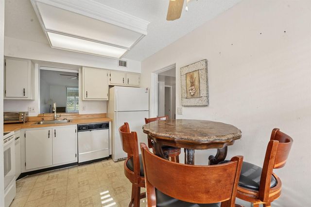 370 NW 76th Avenue 104, Margate, FL 33063