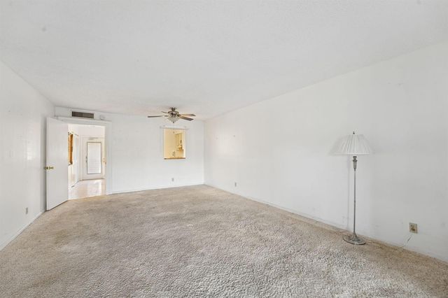 370 NW 76th Avenue 104, Margate, FL 33063