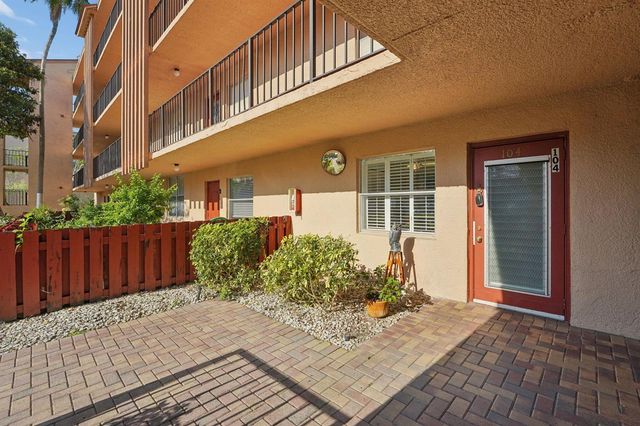 370 NW 76th Avenue 104, Margate, FL 33063