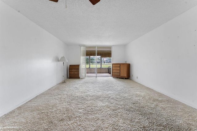 370 NW 76th Avenue 104, Margate, FL 33063