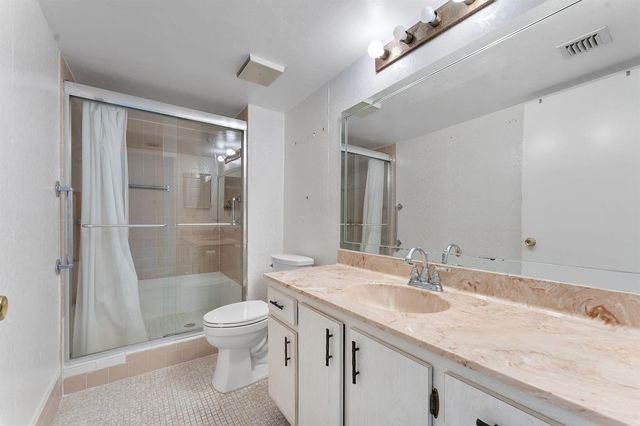 370 NW 76th Avenue 104, Margate, FL 33063