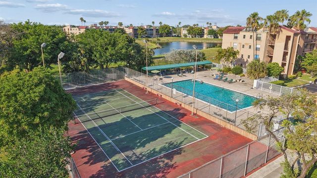 370 NW 76th Avenue 104, Margate, FL 33063