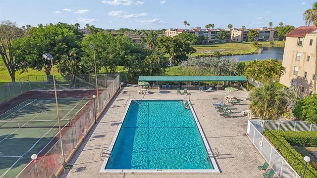 370 NW 76th Avenue 104, Margate, FL 33063